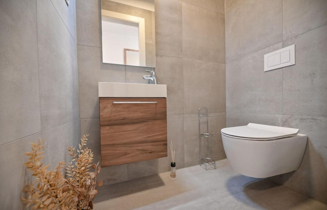 Two Bedroom Apartment Blue Sea Малинська Екстер'єр фото